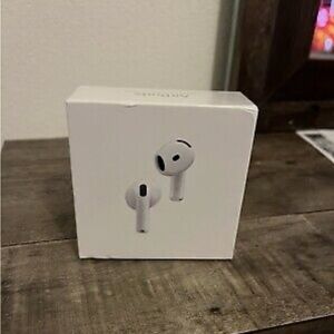 AirPods 4 noise cancellation